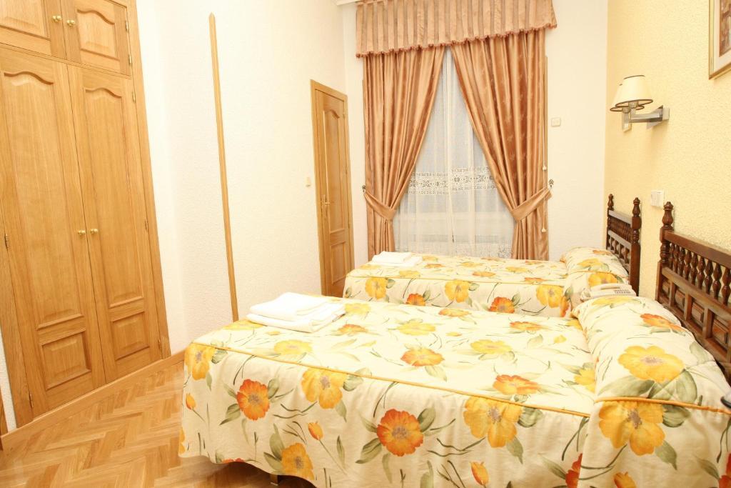 Hostal Biarritz Madrid Oda fotoğraf