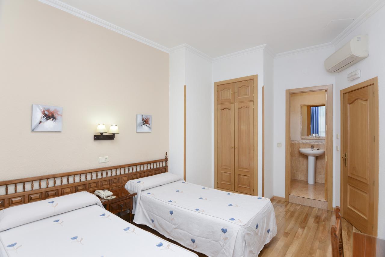 Hostal Biarritz Madrid Dış mekan fotoğraf